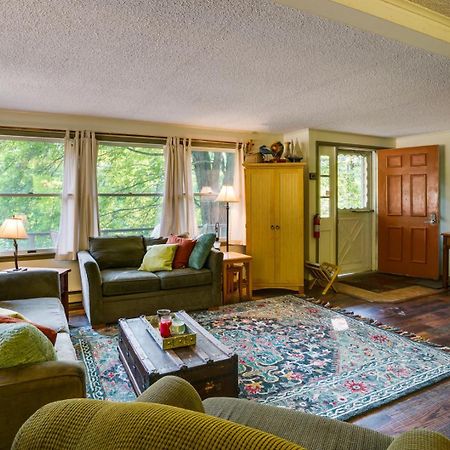 Great Valley Home With On-Site Pond, 7 Mi To Skiing! Екстер'єр фото