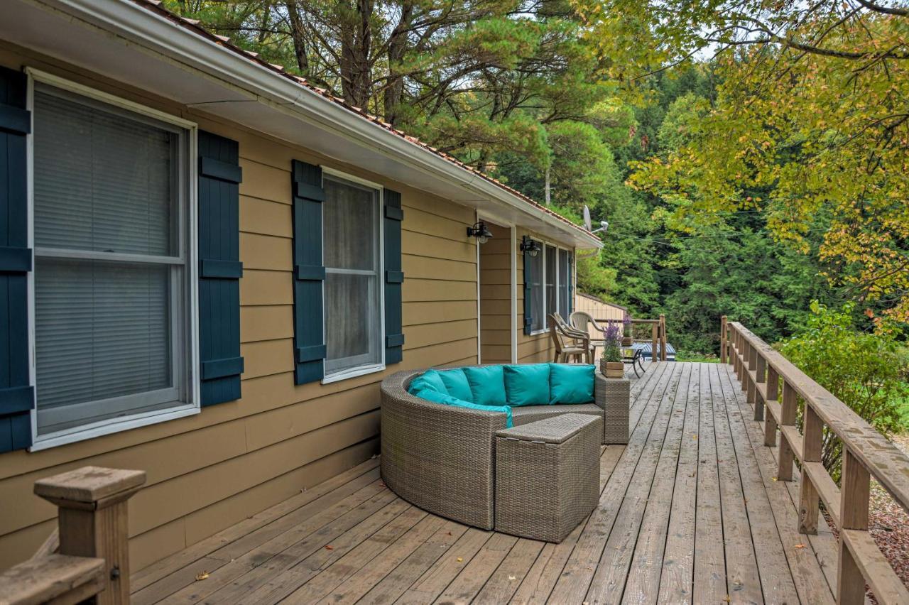 Great Valley Home With On-Site Pond, 7 Mi To Skiing! Екстер'єр фото