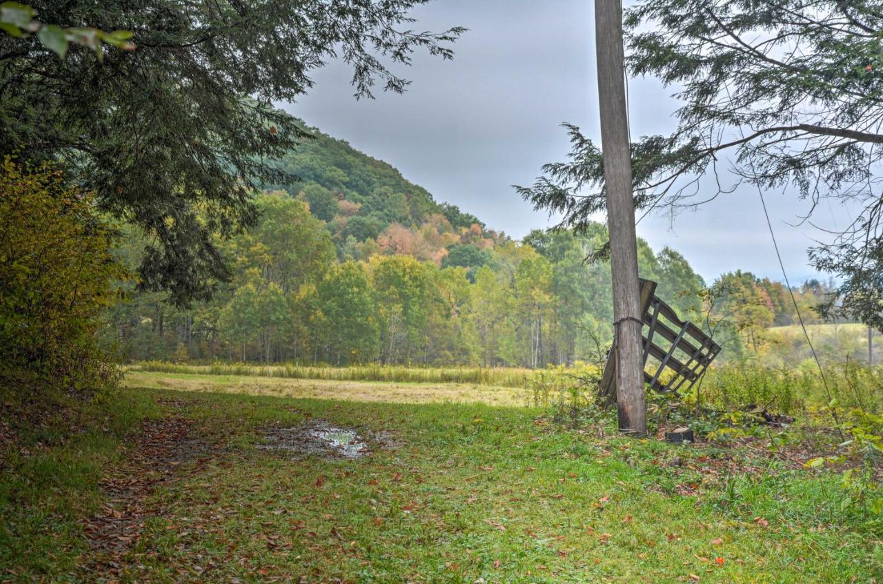 Great Valley Home With On-Site Pond, 7 Mi To Skiing! Екстер'єр фото