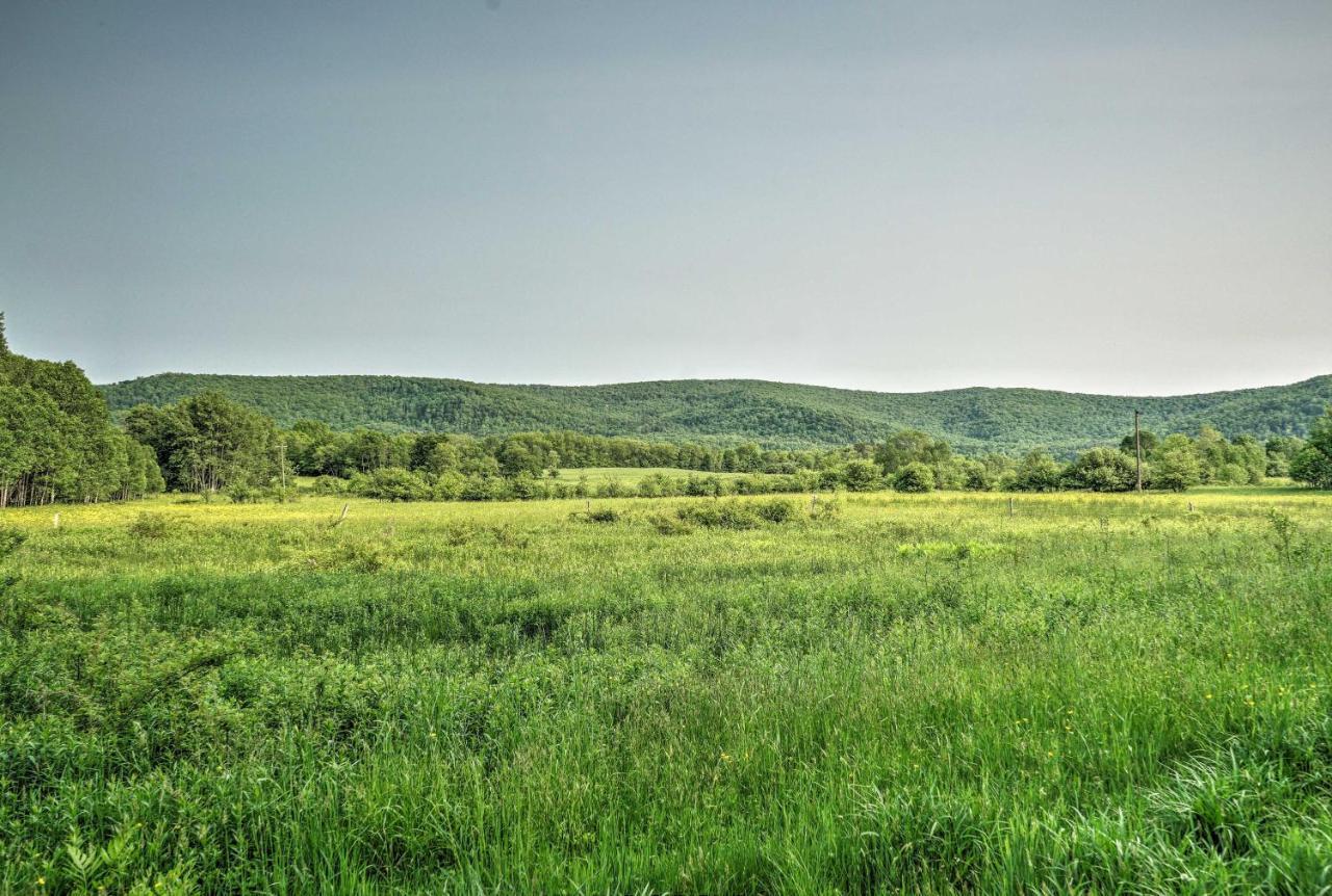 Great Valley Home With On-Site Pond, 7 Mi To Skiing! Екстер'єр фото