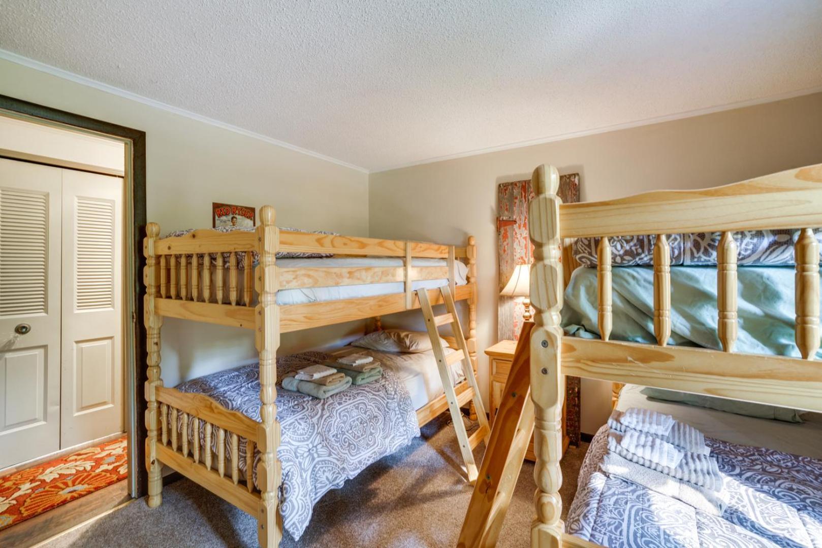 Great Valley Home With On-Site Pond, 7 Mi To Skiing! Екстер'єр фото